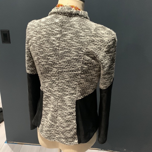 Jessica Simpson jacket - Picture 8 of 9